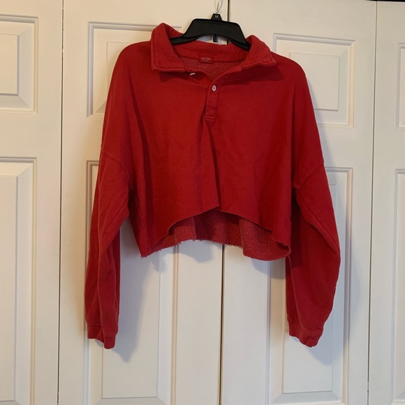 Brandy Melville Tops - NWOT brandy melville jonny red cropped top